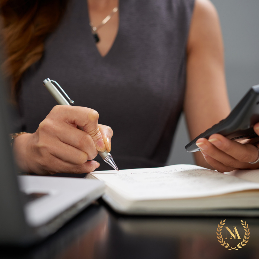 Nome Negativado e Cobranças Abusivas: 4 Passos para Sair das Dívidas com a Lei ao Seu Lado!